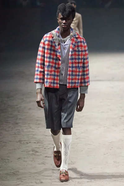 Look 14